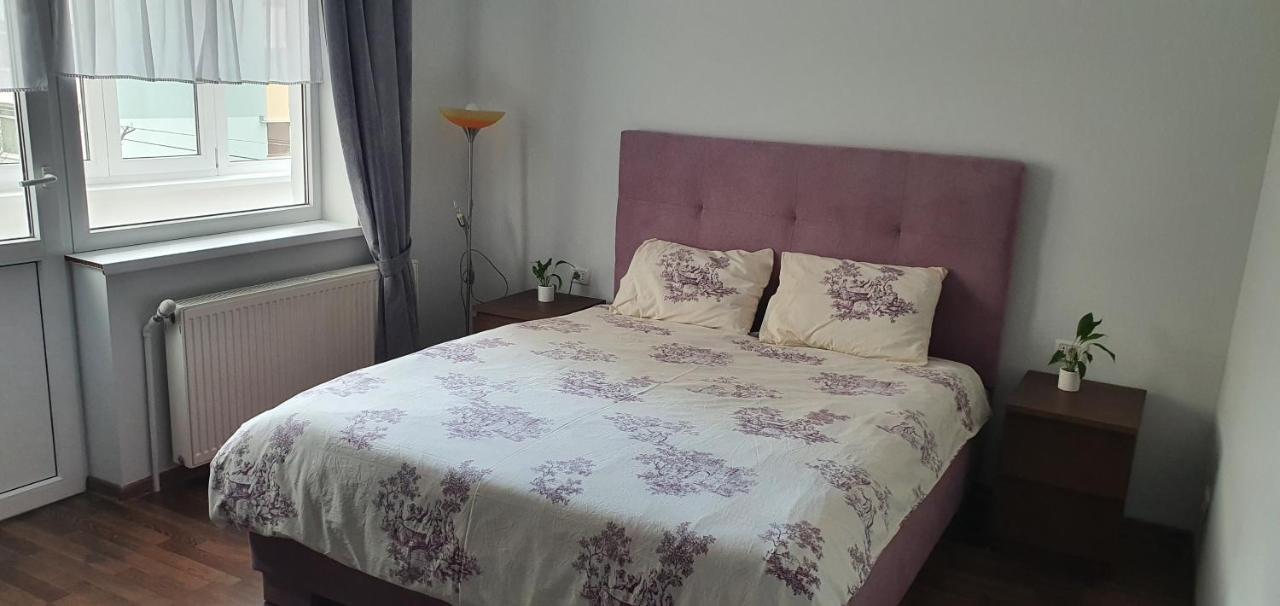 Yla Apartments Piatra Neamt Exterior photo